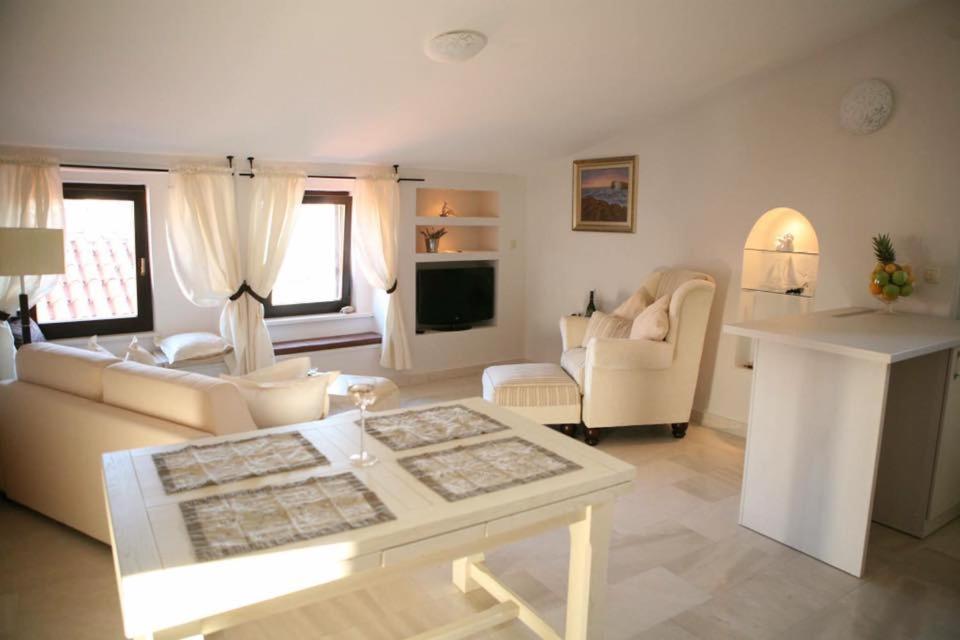 Apartments Filip & Viktoria In The Center Of Τρογκίρ Εξωτερικό φωτογραφία