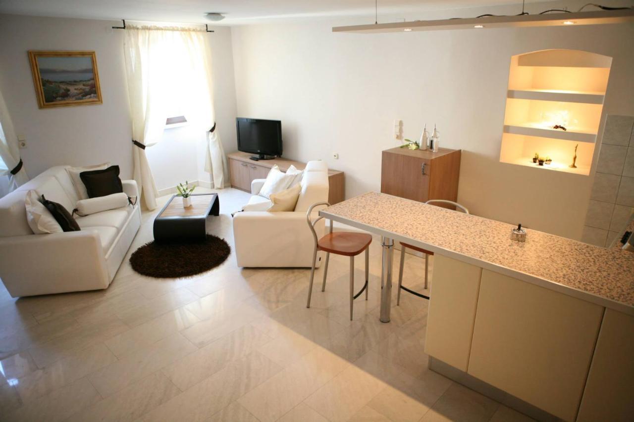 Apartments Filip & Viktoria In The Center Of Τρογκίρ Εξωτερικό φωτογραφία